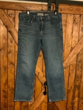 Signature Men's Medium Blue Straight Jeans